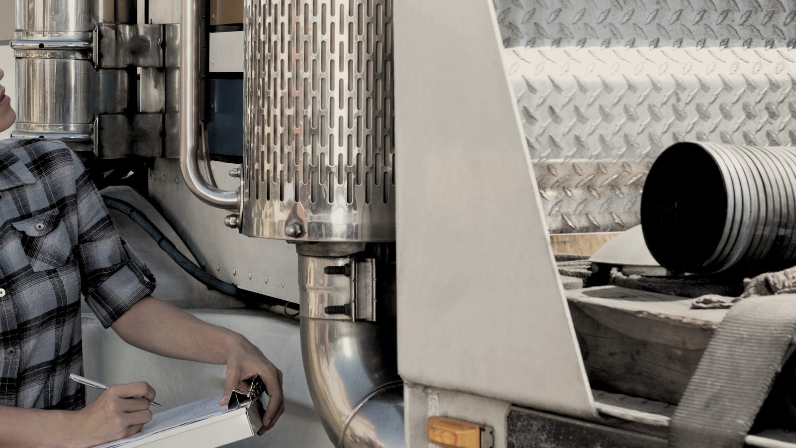 365 Manufacturing team fabricating a heavy-duty exhaust system